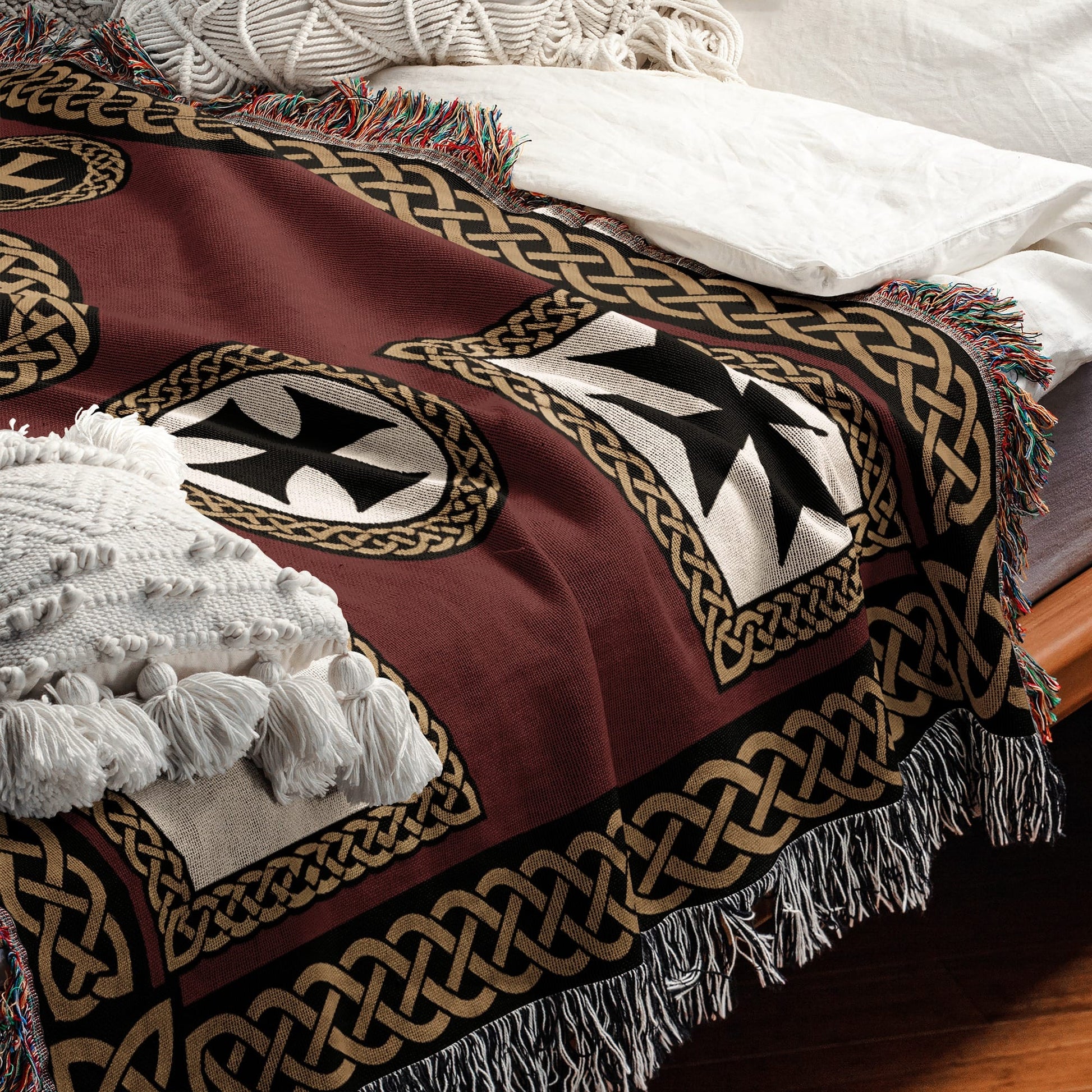 MyDesigns Medieval Tapestry Blanket – Jerusalem Cross Heraldic Medallion Woven Throw jacquard woven blanket