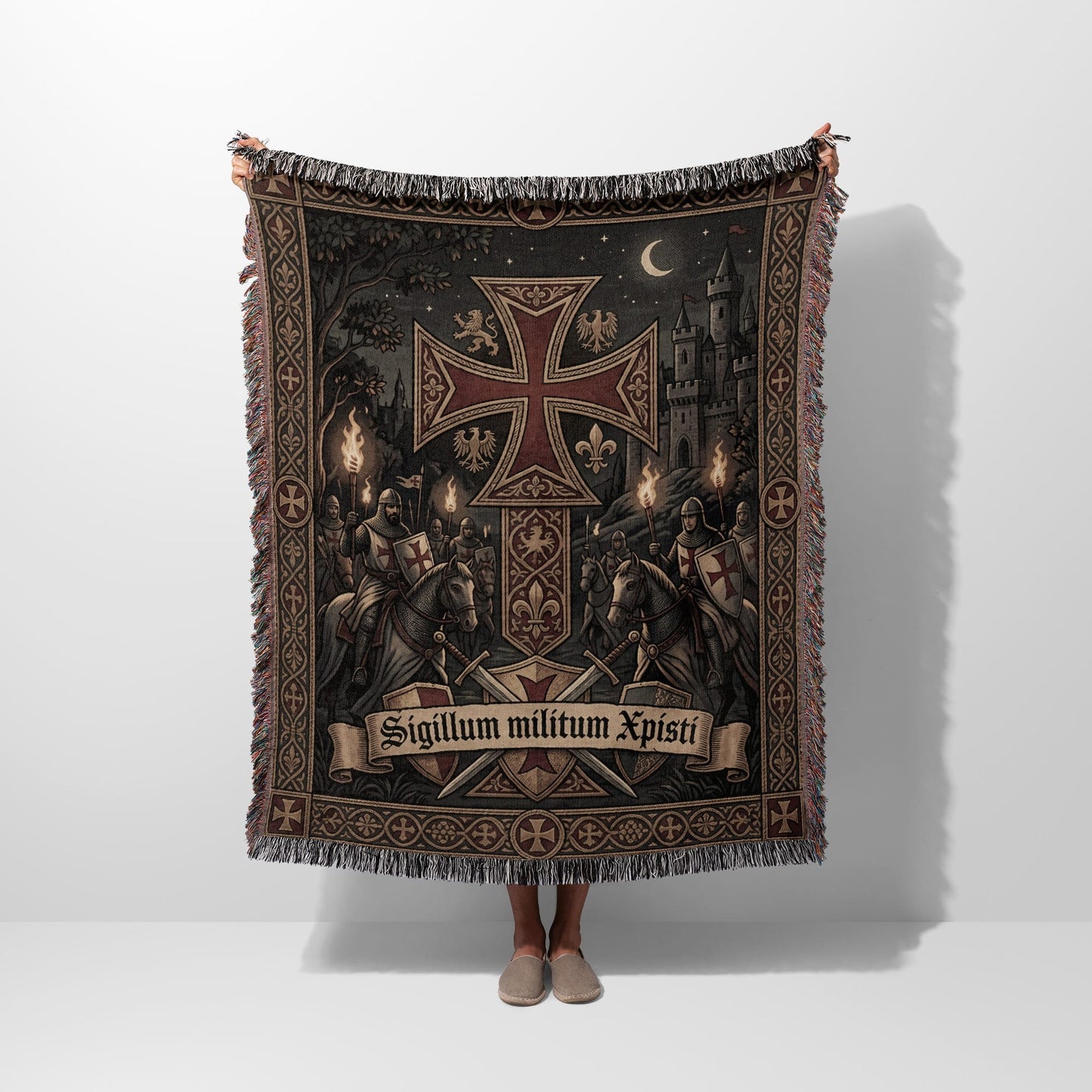 Woven tapestry depicting Templar knights, a castle, and text "Sigillum militum Xpisti".