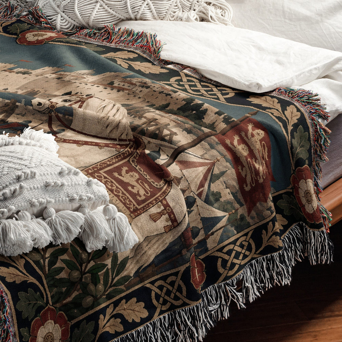 CalmNestStyle Richard the Lionheart Rose Border jacquard woven blanket