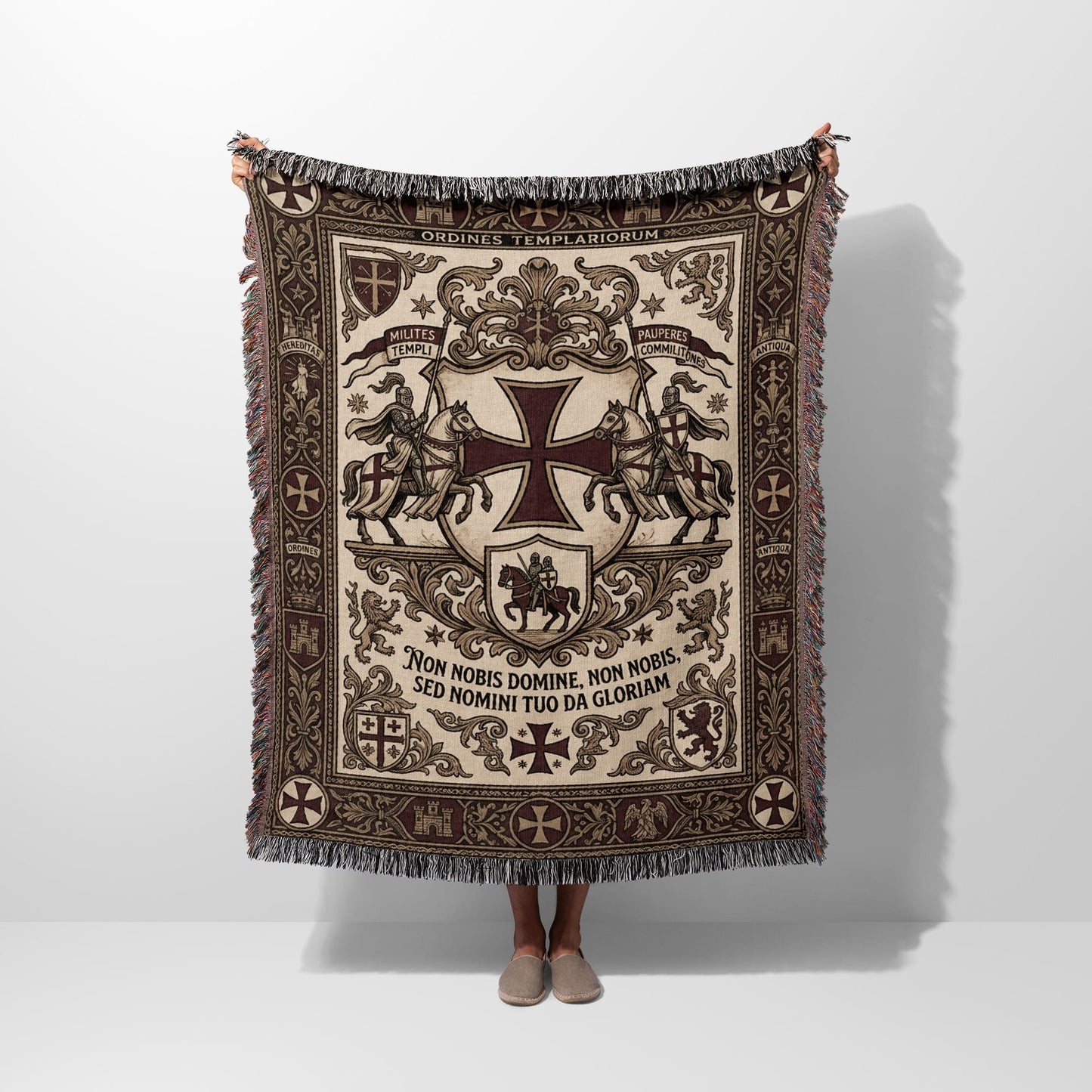 Tapestry blanket featuring Templar knights, heraldry, and Latin text "Non Nobis Domine, Non Nobis, Sed Nomini Tuo Da Gloriam".