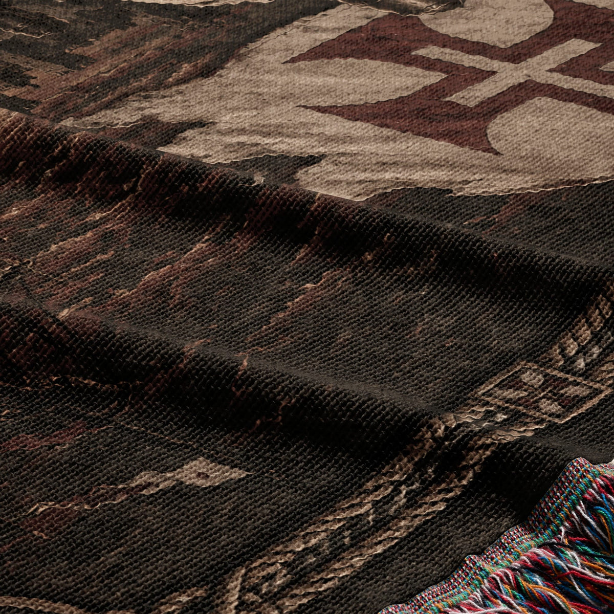 MyDesigns Torchlit Muster Before the Castle jacquard woven blanket