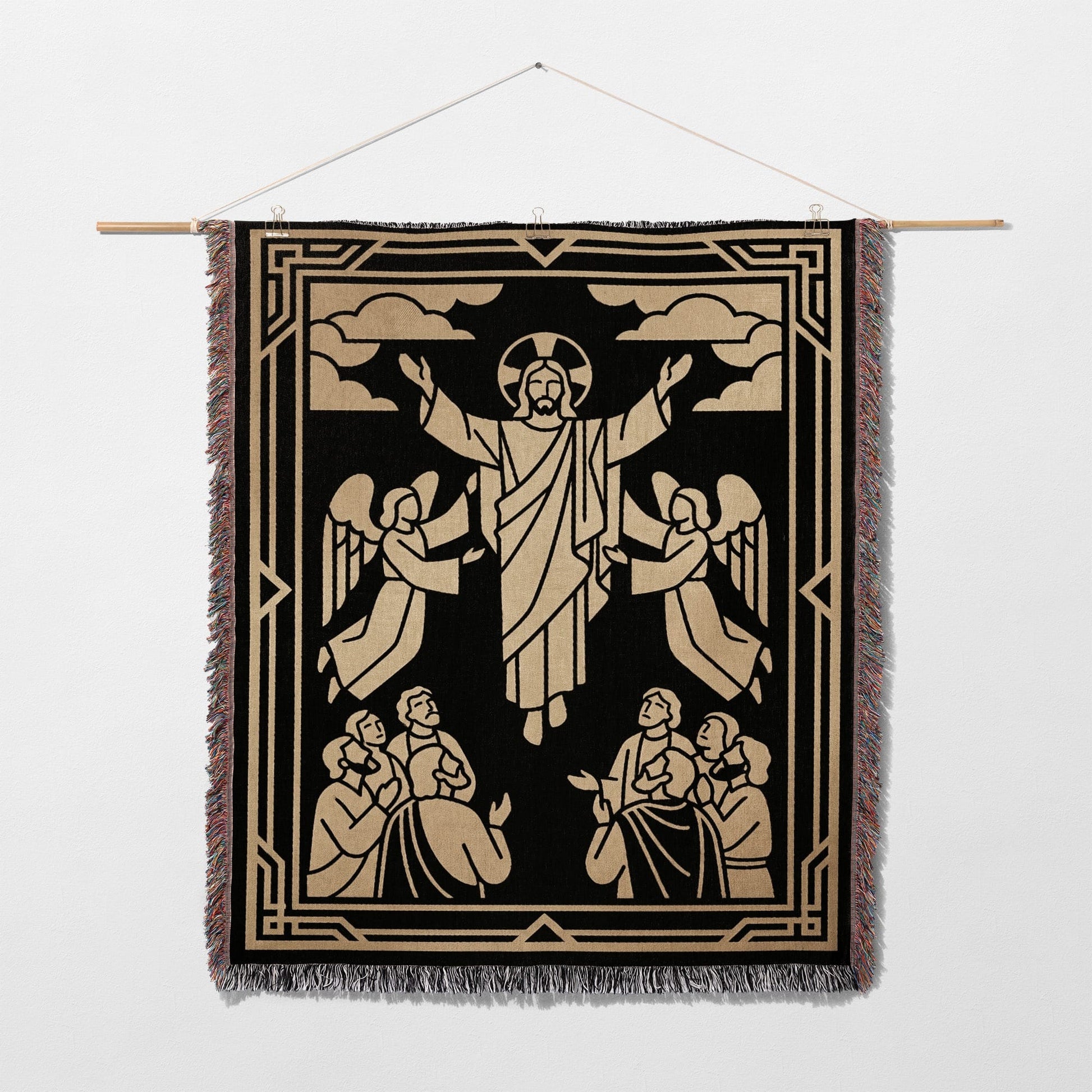 Jesus with outstretched arms surrounded by four angels and multiple people.