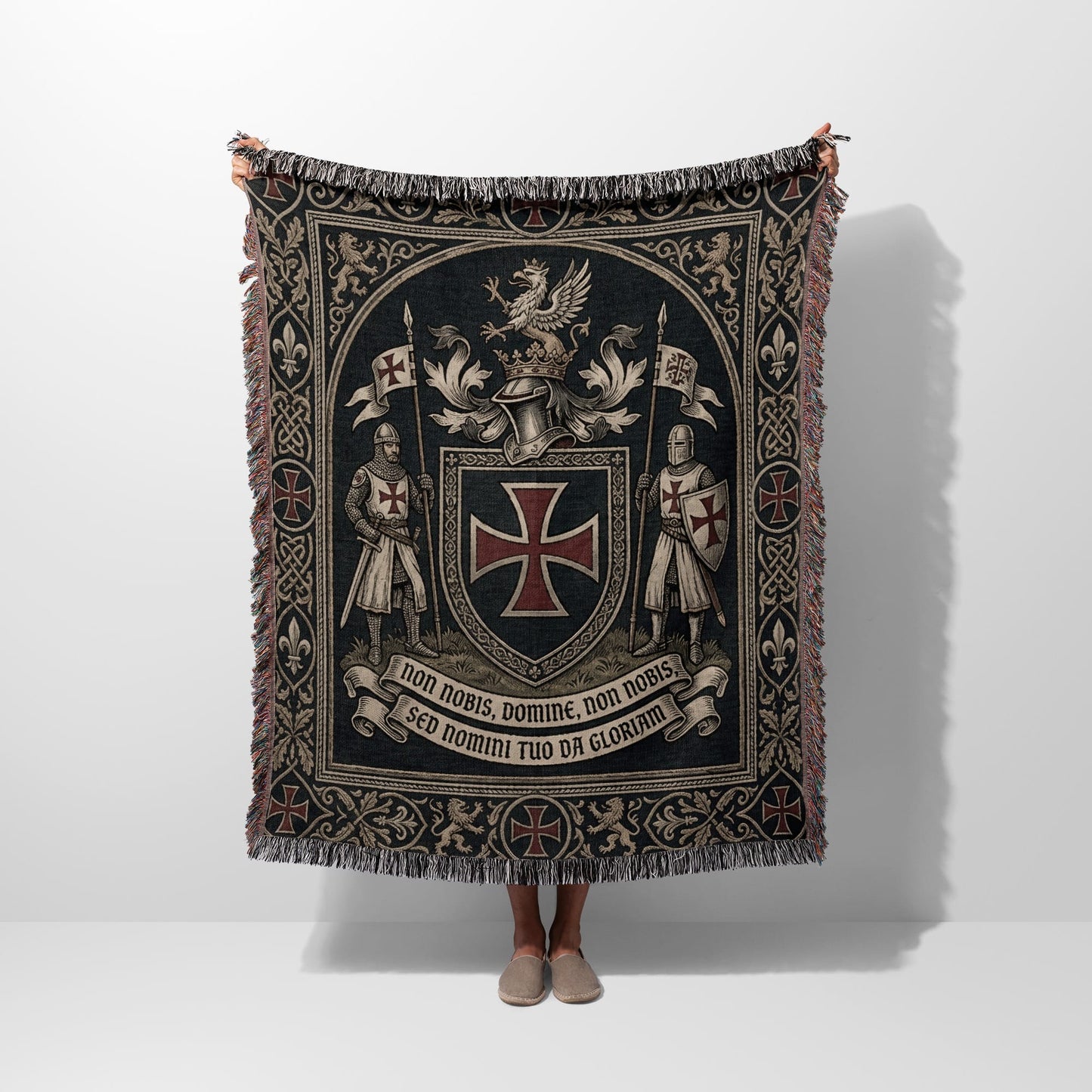 Tapestry blanket with Templar knights, shield, crest, lions, fleur-de-lis, and Latin text.