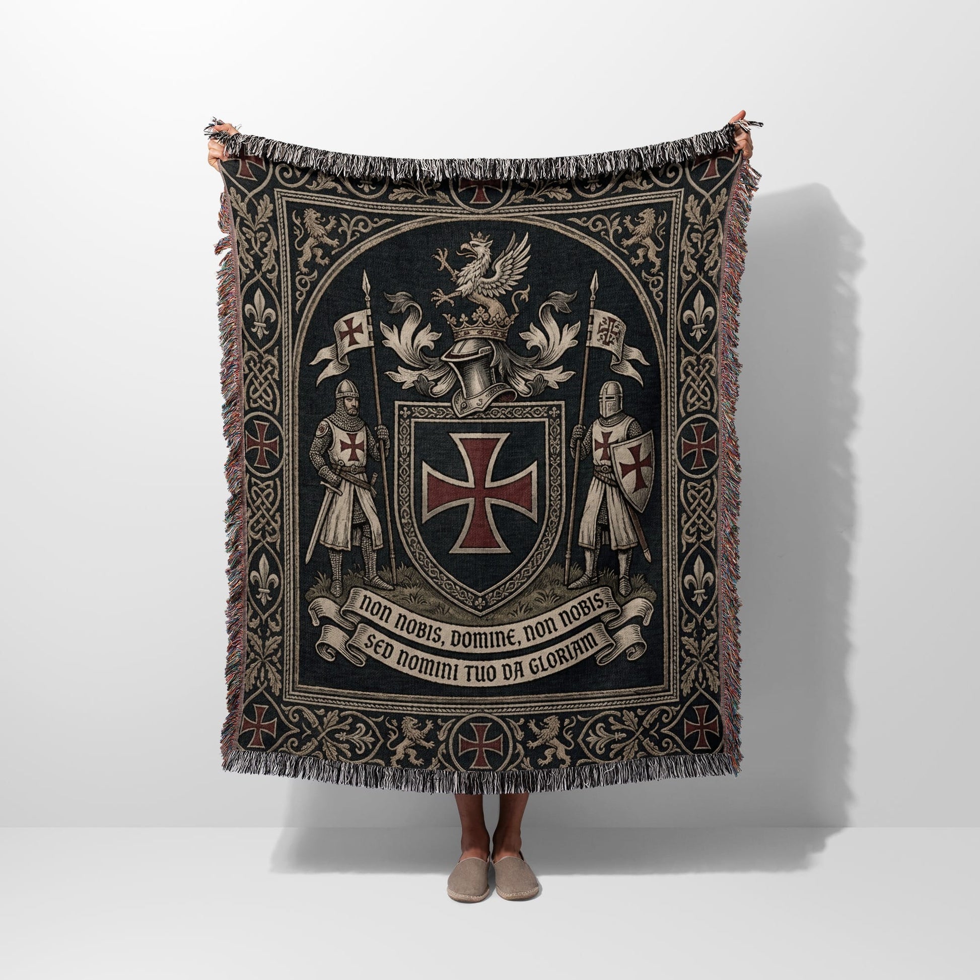 Tapestry blanket with Templar knights, shield, crest, lions, fleur-de-lis, and Latin text.